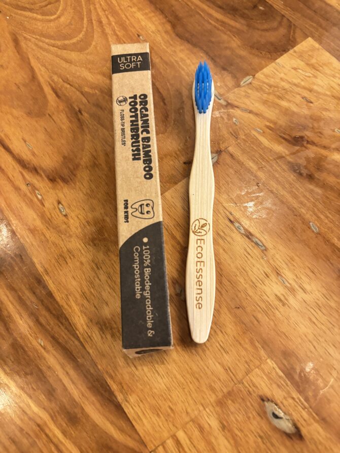 kid Bamboo Brush (blue Bristles) - Eco Essense