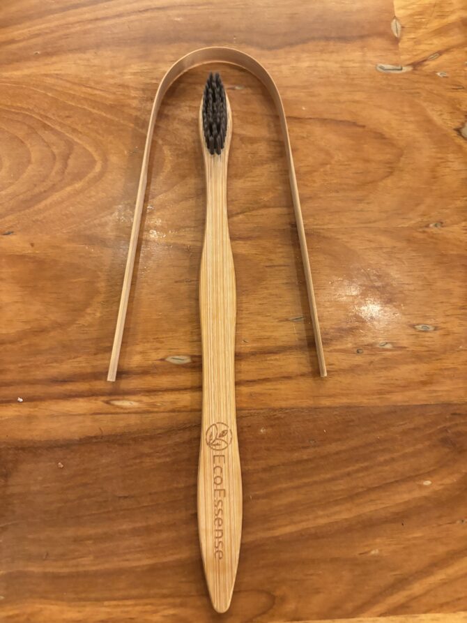 Bamboo Brush with S-Curve | Eco Essense