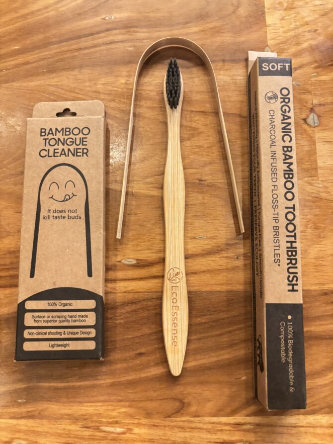 Bamboo Brush with S-Curve & tongue cleaner | Eco Essense